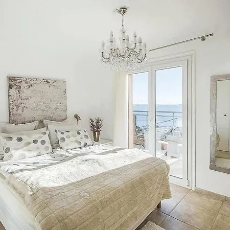 بيت للعطل Nice Home In Theoule Sur Mer تيول سور مير